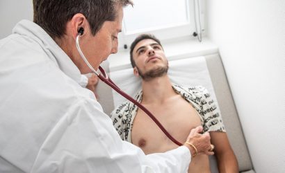Médecin et patient consultation